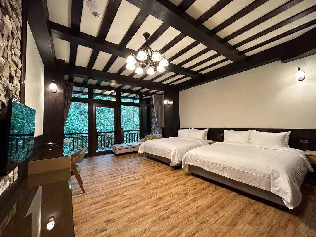 Senboard Manor