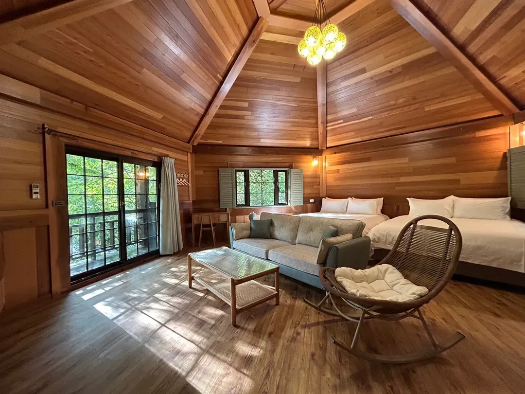 Senboard Manor