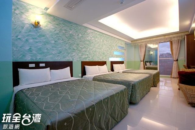 浪琴海渡假旅館-側海六人房-1