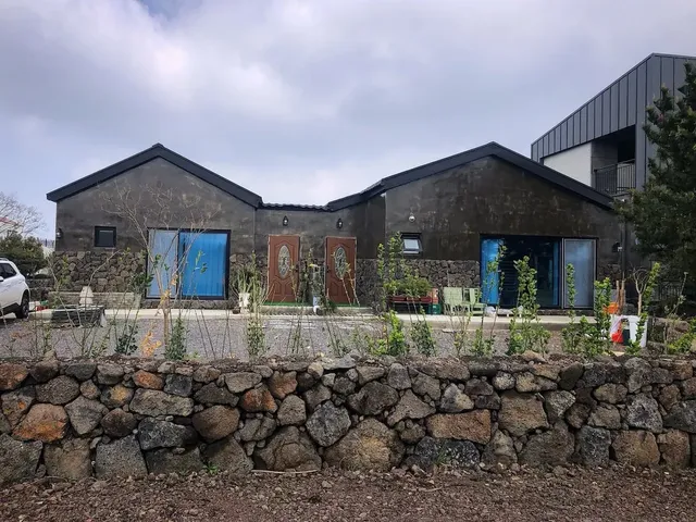 美英小屋｜近萬丈窟-2-4人房，最多可4人入住-6