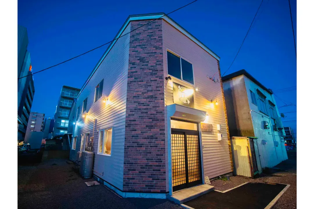 Tomoe.com2 One piece house