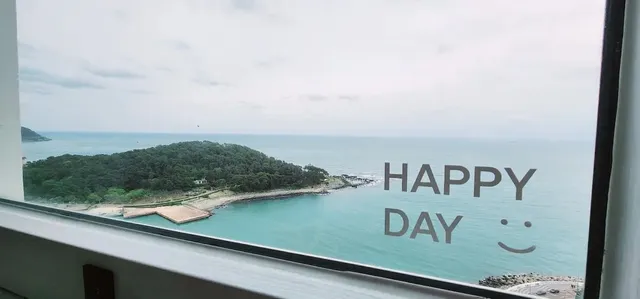 Go around the nearby Dongbaek Island. It's 10 minutes away