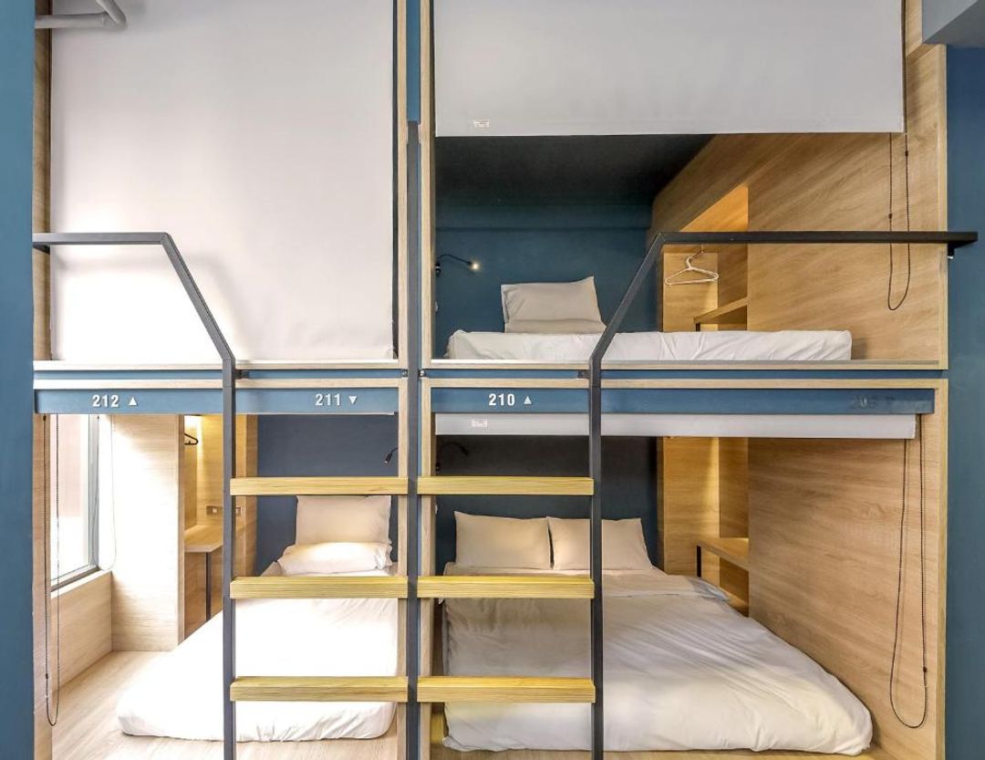 Dongmen 3 Capsule Inn