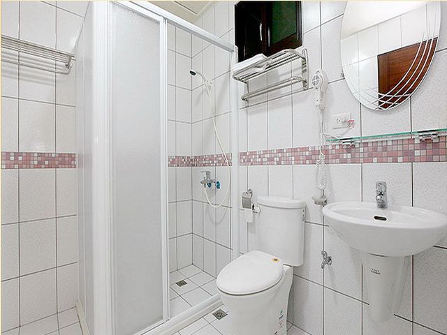 sweethome-Standard Quadruple Suite (201)-6
