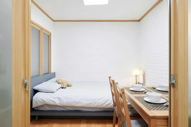 Room1
