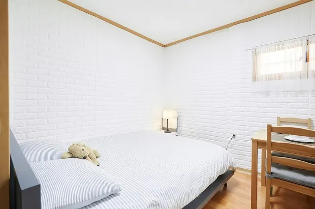 Room1