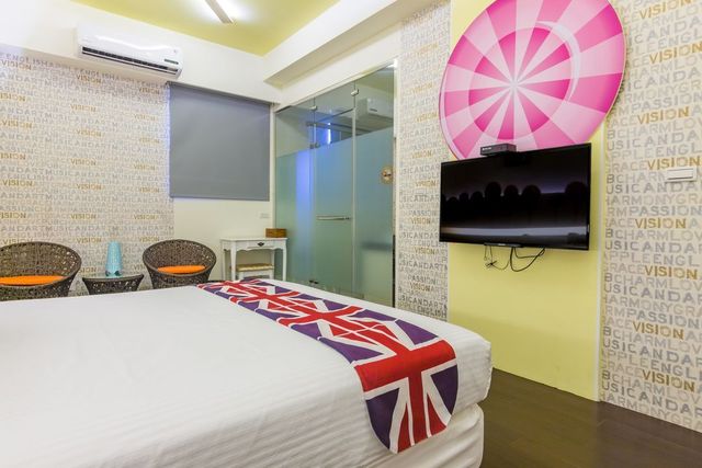 Pisa B&B-Large Double Room-2