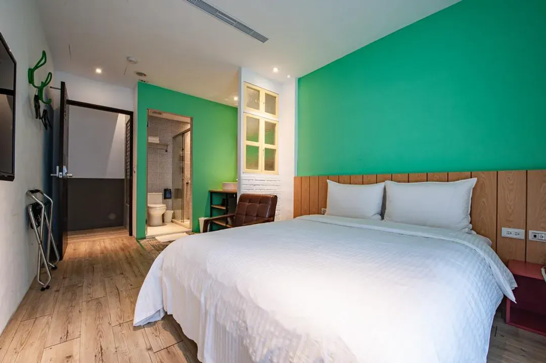 Here B&B