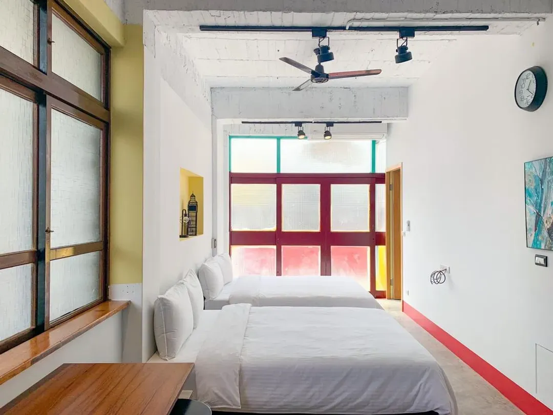 Here B&B