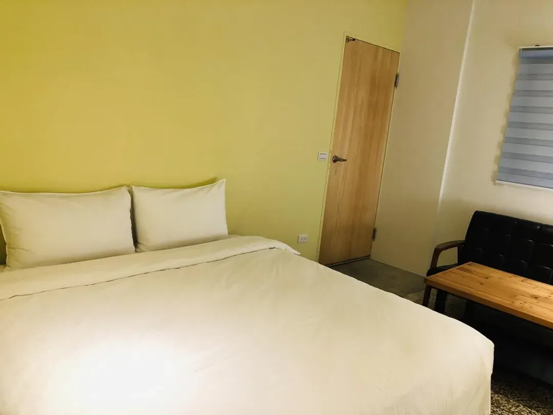 Here B&B