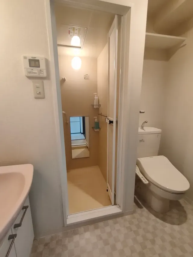Within walking distance of Airport Bus Terminal/JR Namba Station, 5 minutes walk from JR Ashiharabashi Station, 1 room per floor-South Village 401-7