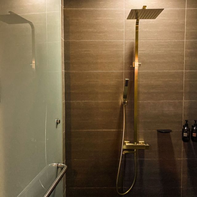 1F 浴室 Shower room
