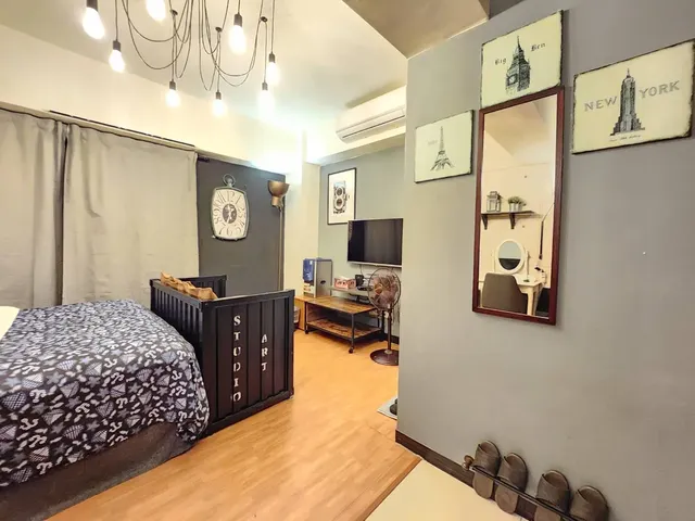 ❤一中安心租屋社❤有統編收據-大間星空5號雙人房【需走2層樓梯】●窗戶面向住宿區露天走廊-7