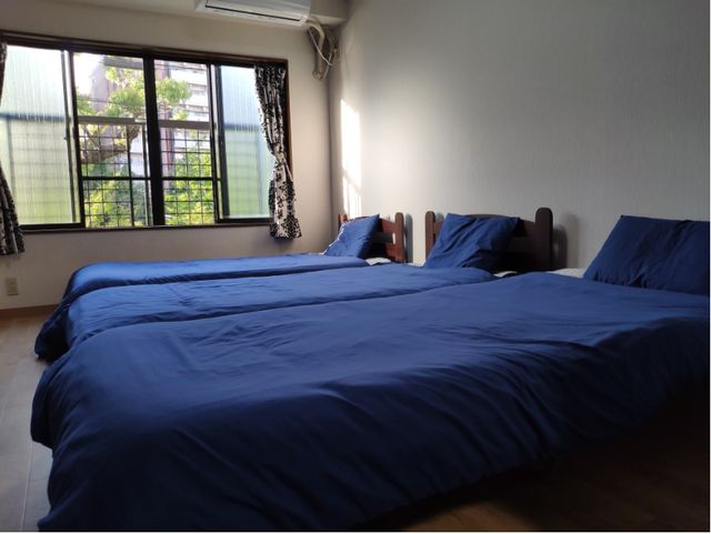 2 MIN FROM NAMBA, 20 MIN FROM USJ, 2 HOUSES FOR MAX 22-2 MIN FROM NAMBA, 16 MIN FROM USJ, 2-FLOOR HOUSE FOR MAX 15-2