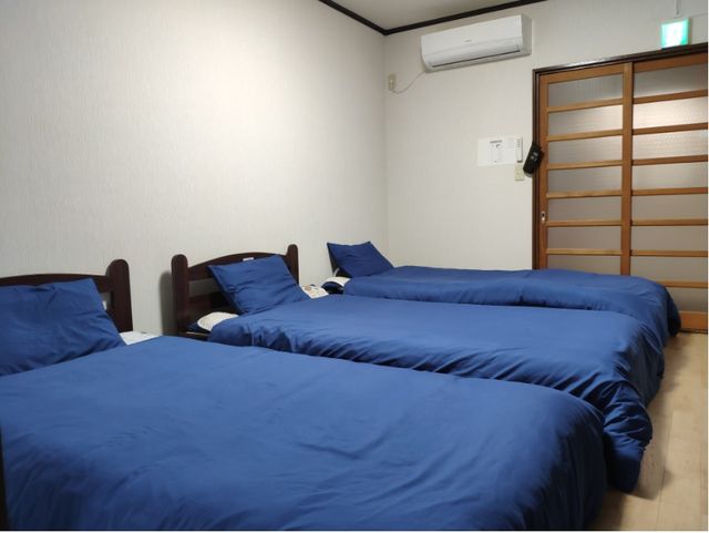 2 MIN FROM NAMBA, 20 MIN FROM USJ, 2 HOUSES FOR MAX 22-2 MIN FROM NAMBA, 16 MIN FROM USJ, 2-FLOOR HOUSE FOR MAX 15-3