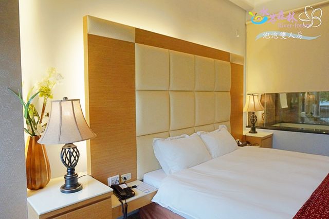 Waterfront Forest Recreation Farm-Bubble Double Room-3