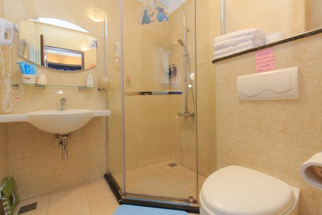 Han days B & B-Main Building - Frozen Quadruple Room-8