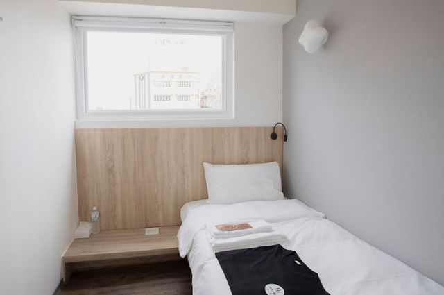 Single inn 高雄站前館 l 近美麗島站-女性 單人房-1