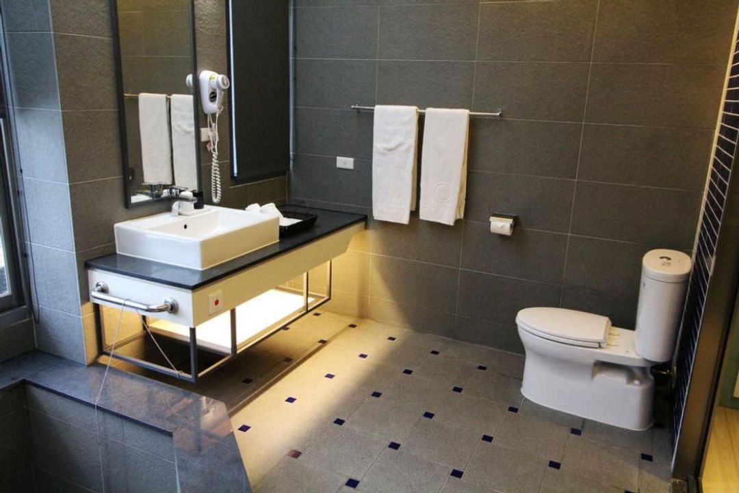 九号温泉旅店 l 温泉泡脚池 l 礁溪火车站步行5分钟