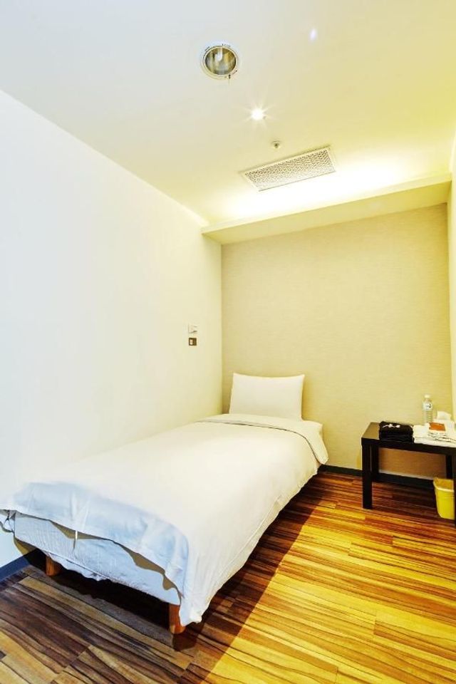 Single inn 高雄林森館-男性 單人房-1