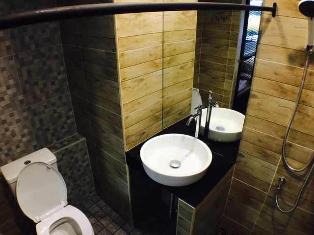 爆米花拉卡拉旅館 (Popcorn Ratchada House)-豪華三人房(Deluxe Triple Room with Private Shower )-7
