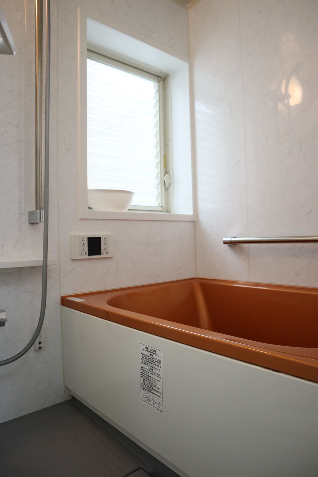 Happy Osaka House / 3-minute walk from the subway station/9-minute ride to Shinsaibashi & Namba