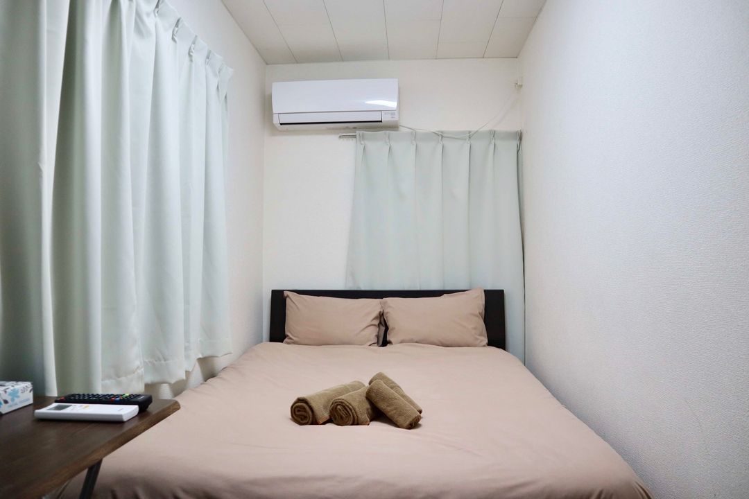 Happy Osaka House / 3-minute walk from the subway station/9-minute ride to Shinsaibashi & Namba