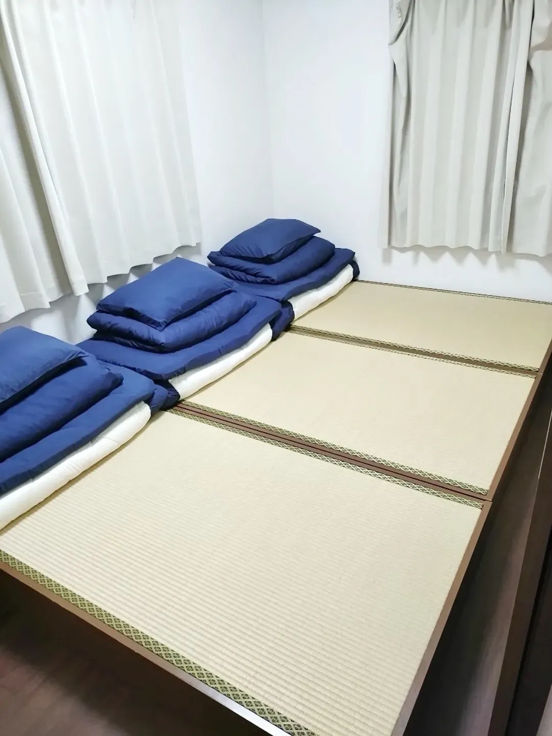 Happy Osaka House / 3-minute walk from the subway station/9-minute ride to Shinsaibashi & Namba