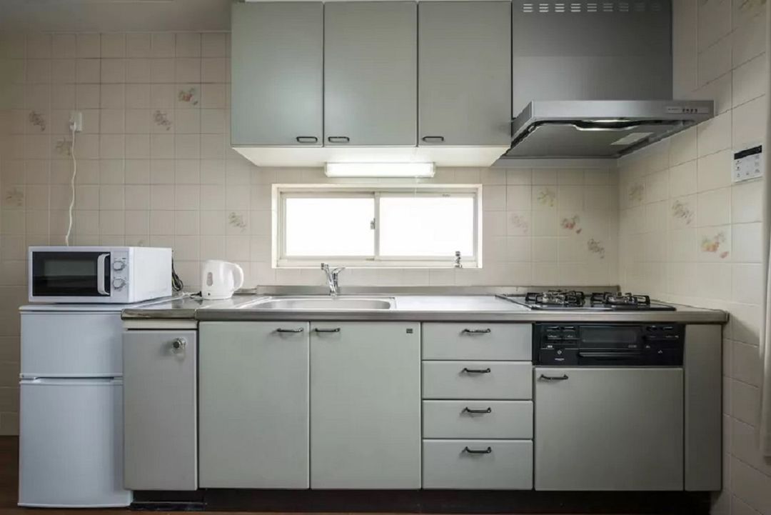 Happy Osaka House / 3-minute walk from the subway station/9-minute ride to Shinsaibashi & Namba