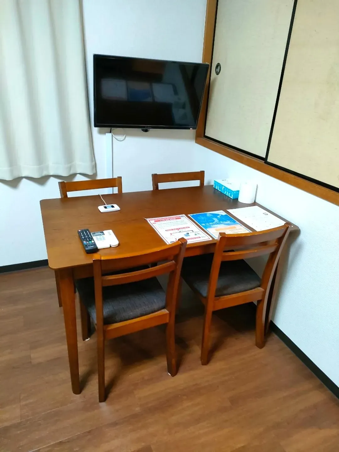 Happy Osaka House / 3-minute walk from the subway station/9-minute ride to Shinsaibashi & Namba