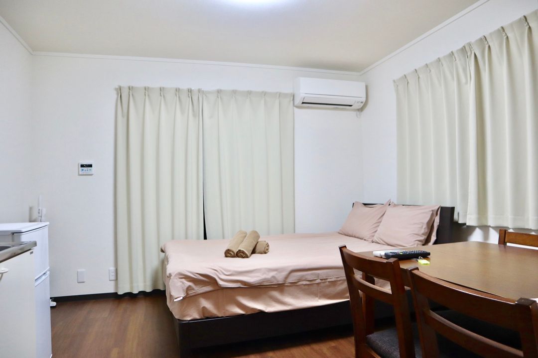 Happy Osaka House / 3-minute walk from the subway station/9-minute ride to Shinsaibashi & Namba