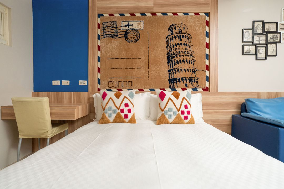 LJ Hotel