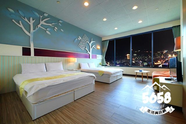 85假期會館 l 絕美海景、緊鄰捷運站-景觀四人房-5