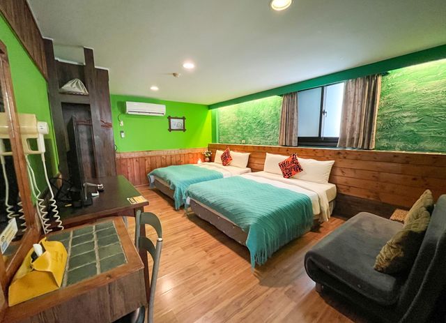 Tz shin hotel-Deluxe Quad-1