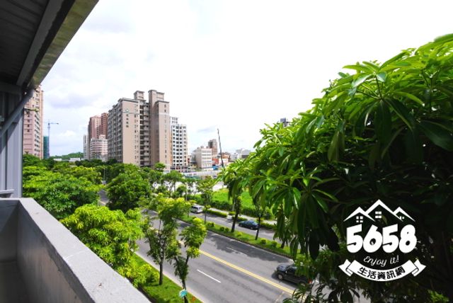 荷本設計空間｜高雄巨蛋-貨櫃屋四人房-7