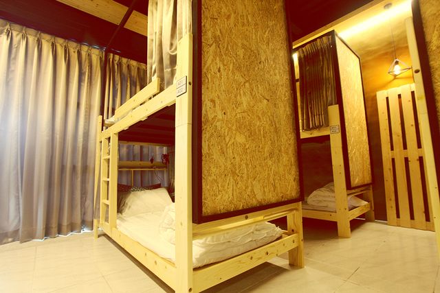 Light Shadow-10-bed mixed dormitory room-5