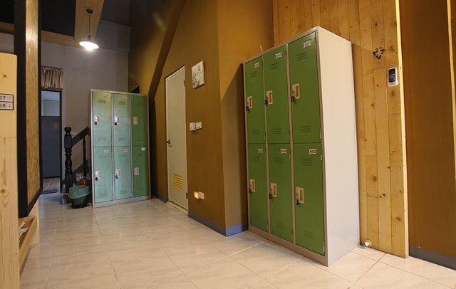 Light Shadow-10-bed mixed dormitory room-3