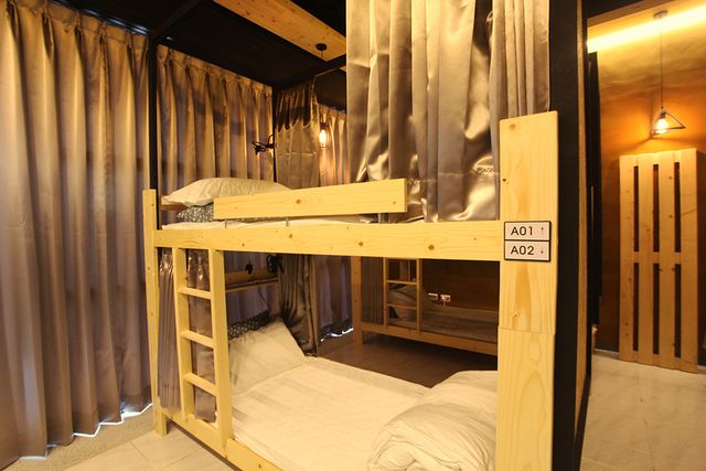Light Shadow-10-bed mixed dormitory room-4