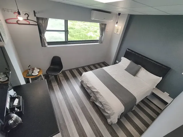 Light Shadow-standard two-person room-2