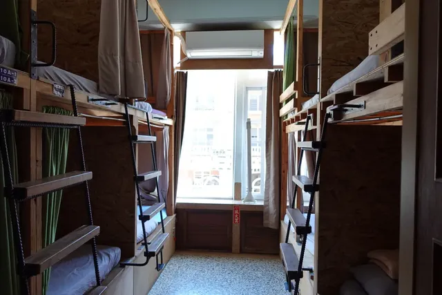 TAINAN YUNQI HOSTEL-female dormitory room with shared bathroom-1