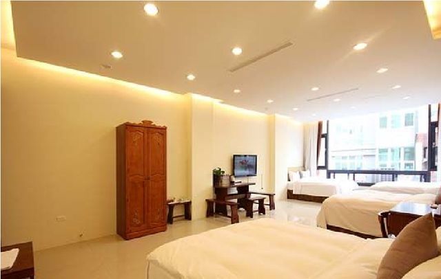 시수완지아 홈스테이 1관 (Shi Su Wan Jia Homestay 1)-Eight-person suite-3