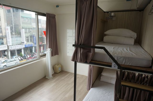 小角落Corner Hostel & Cafe-混合宿舍間的1張床位-3
