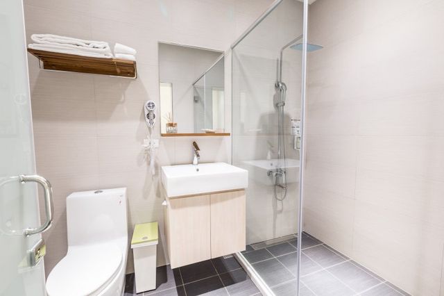 Traveller-Inn Zhongzheng Library-Le Tour Double Room-2