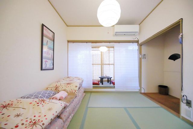 futon room
