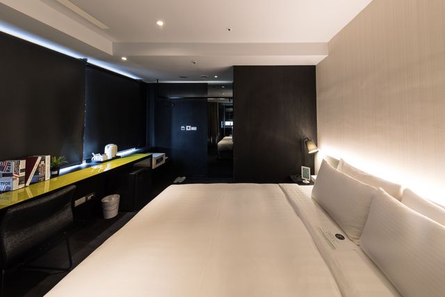 凡登東棧商務旅店-豪華客房-4