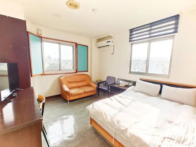 皇家商務旅館-商務雙人房(一大床)-3