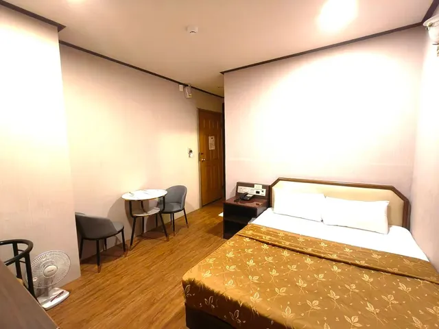 皇家商務旅館-簡約雙人房(一大床)-3