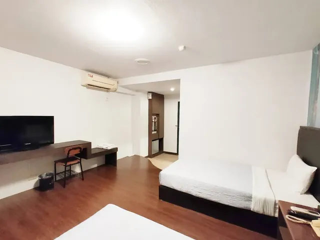 皇家商務旅館-豪華雙人房（2小床）-2