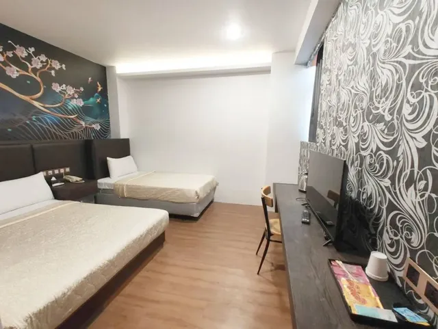 皇家商務旅館-豪華三人房(一大一小床）-5