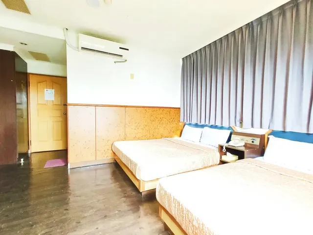 皇家商務旅館-四人家庭房(兩大床)-2